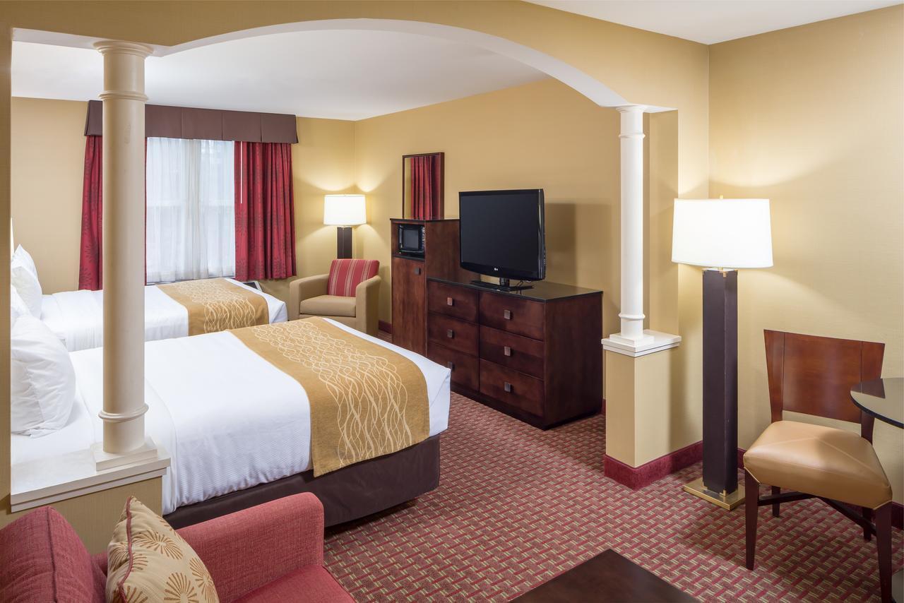 Comfort Inn & Suites Near Burke Mountain Сейнт Джонсбъри Екстериор снимка
