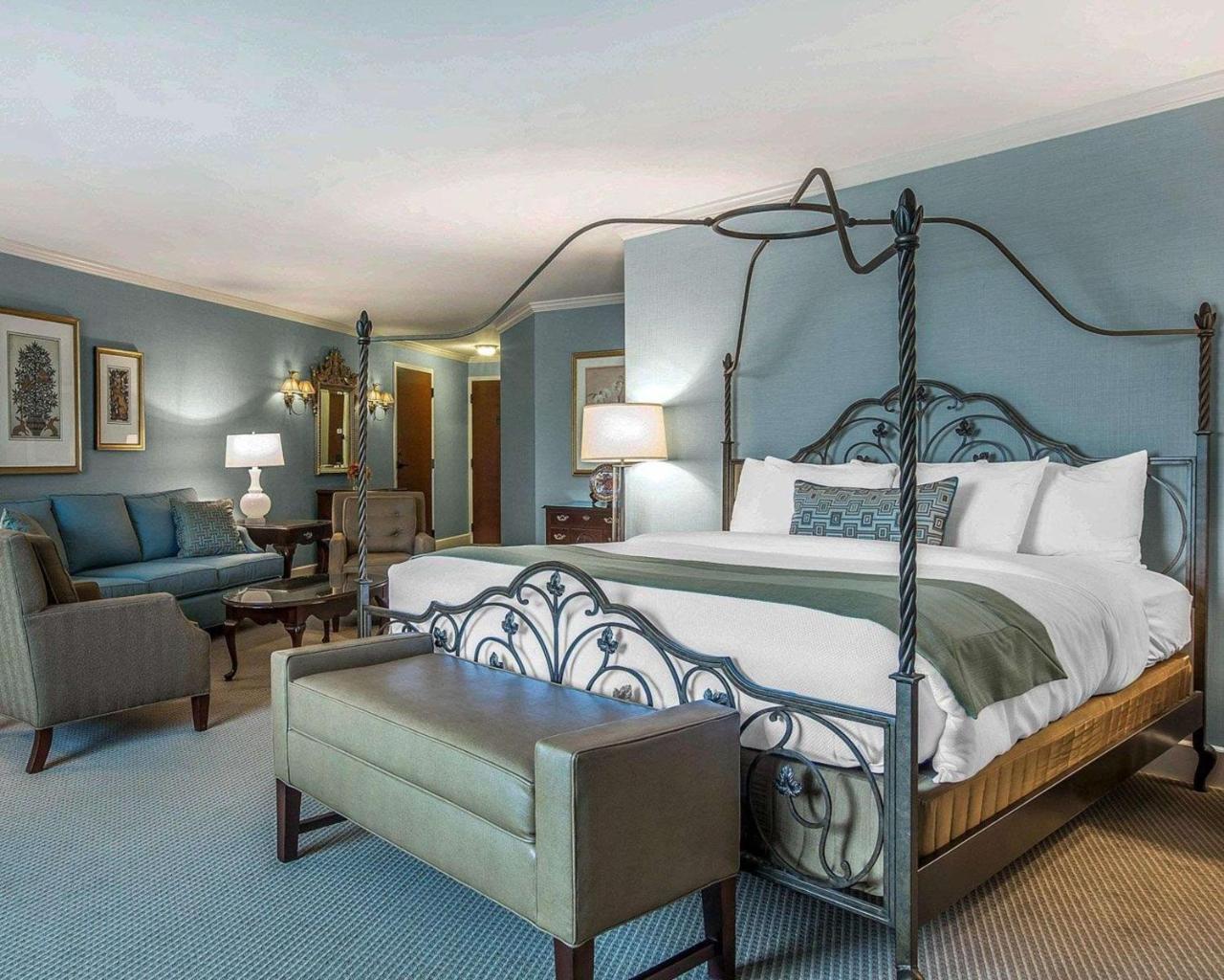 Comfort Inn & Suites Near Burke Mountain Сейнт Джонсбъри Екстериор снимка