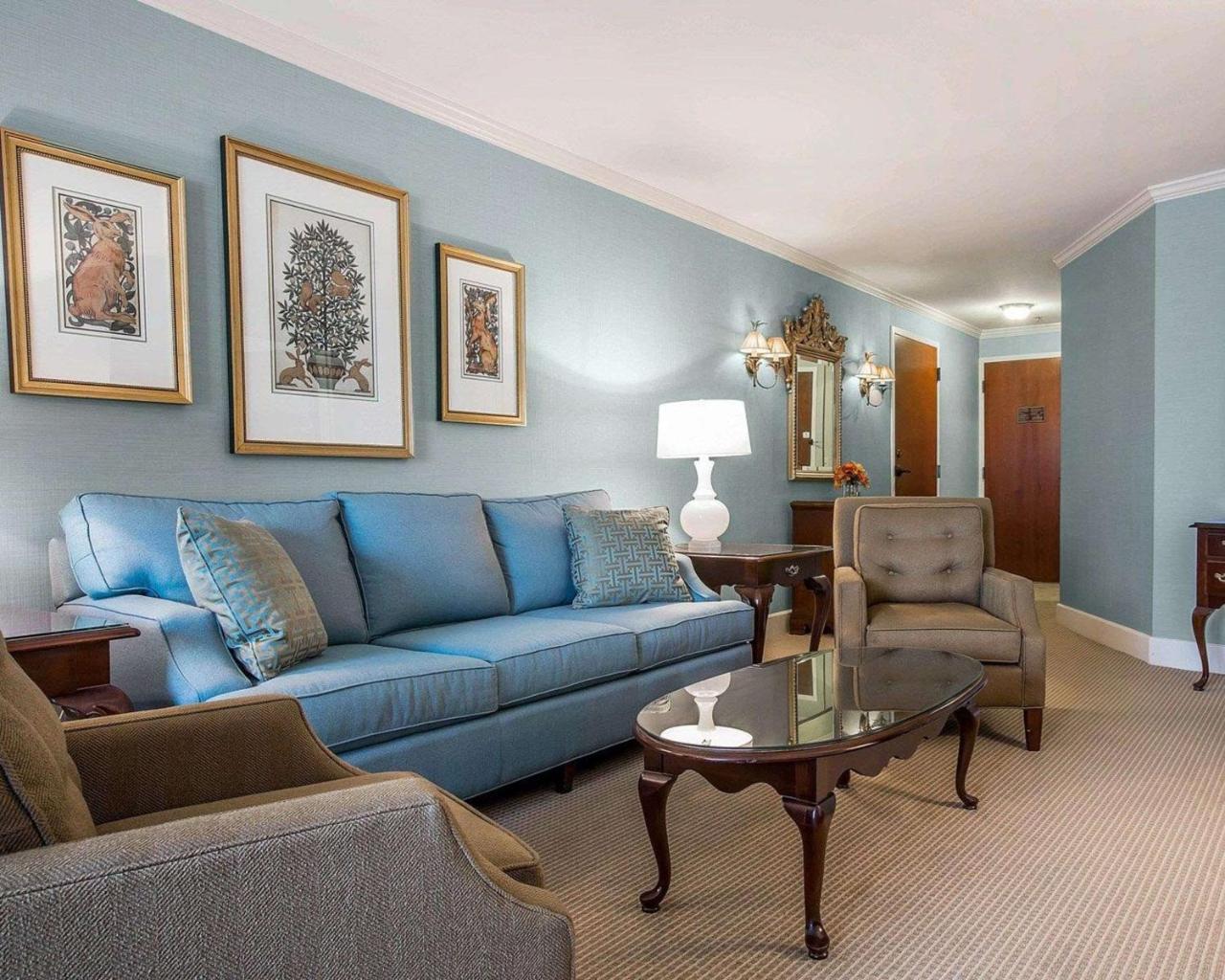 Comfort Inn & Suites Near Burke Mountain Сейнт Джонсбъри Екстериор снимка