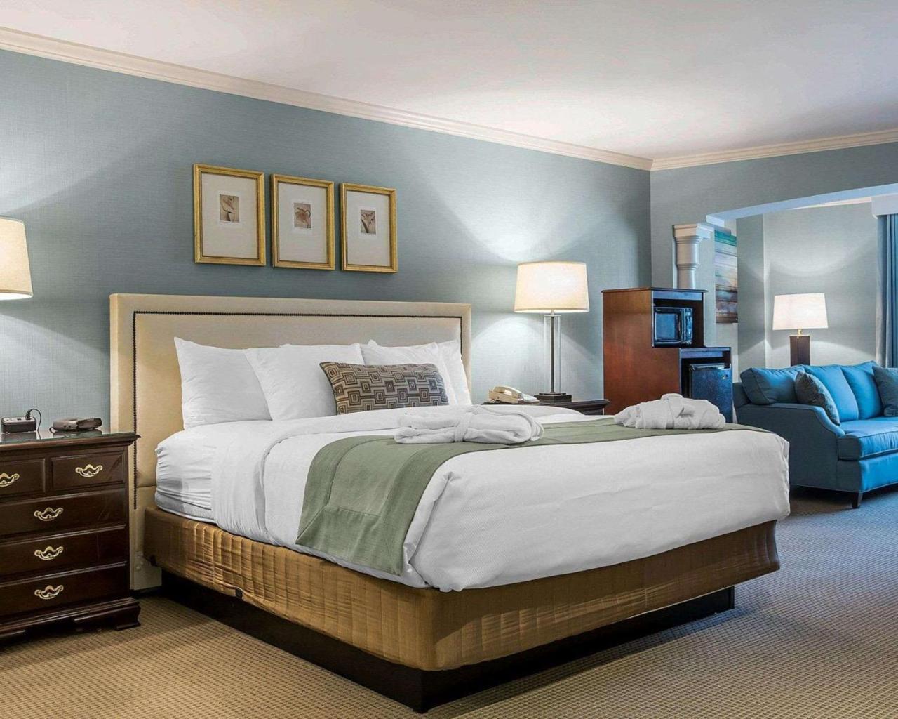 Comfort Inn & Suites Near Burke Mountain Сейнт Джонсбъри Екстериор снимка
